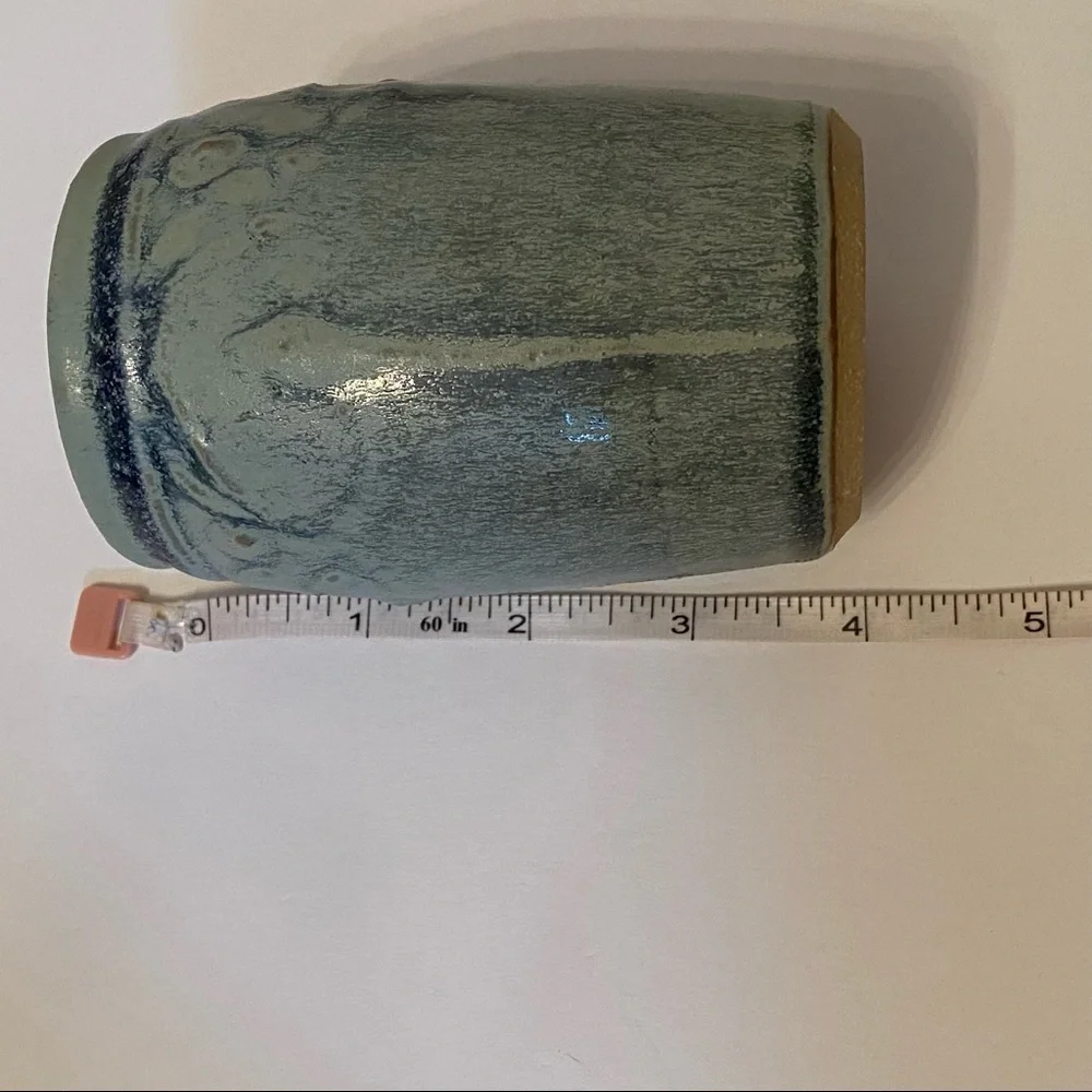 GINNY AUGUST VASE STUDIO WARE ART POTTERY BLUE 4” USA HOME ACCENT HANDMADE